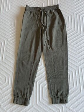 Tahari, Green Cargo Pants, Size Small